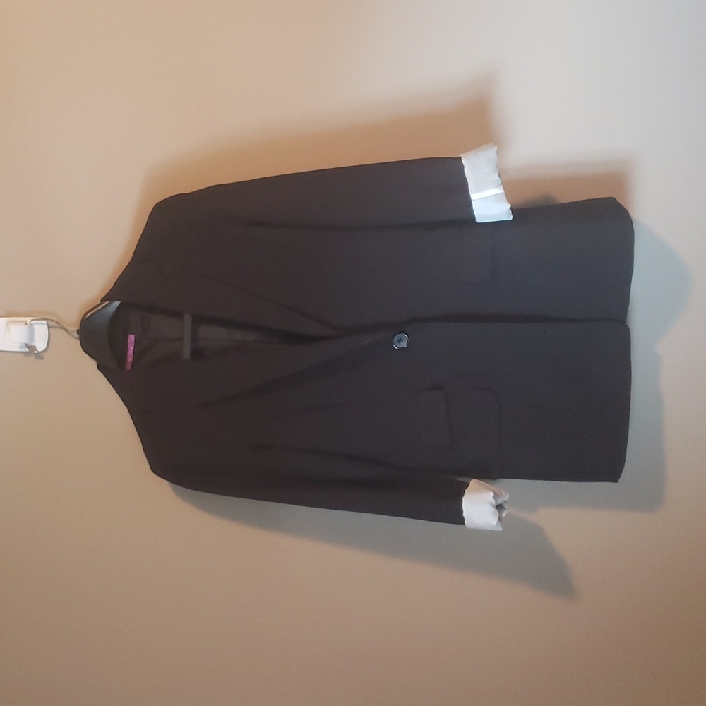 Blazer - Picture 1 of 2